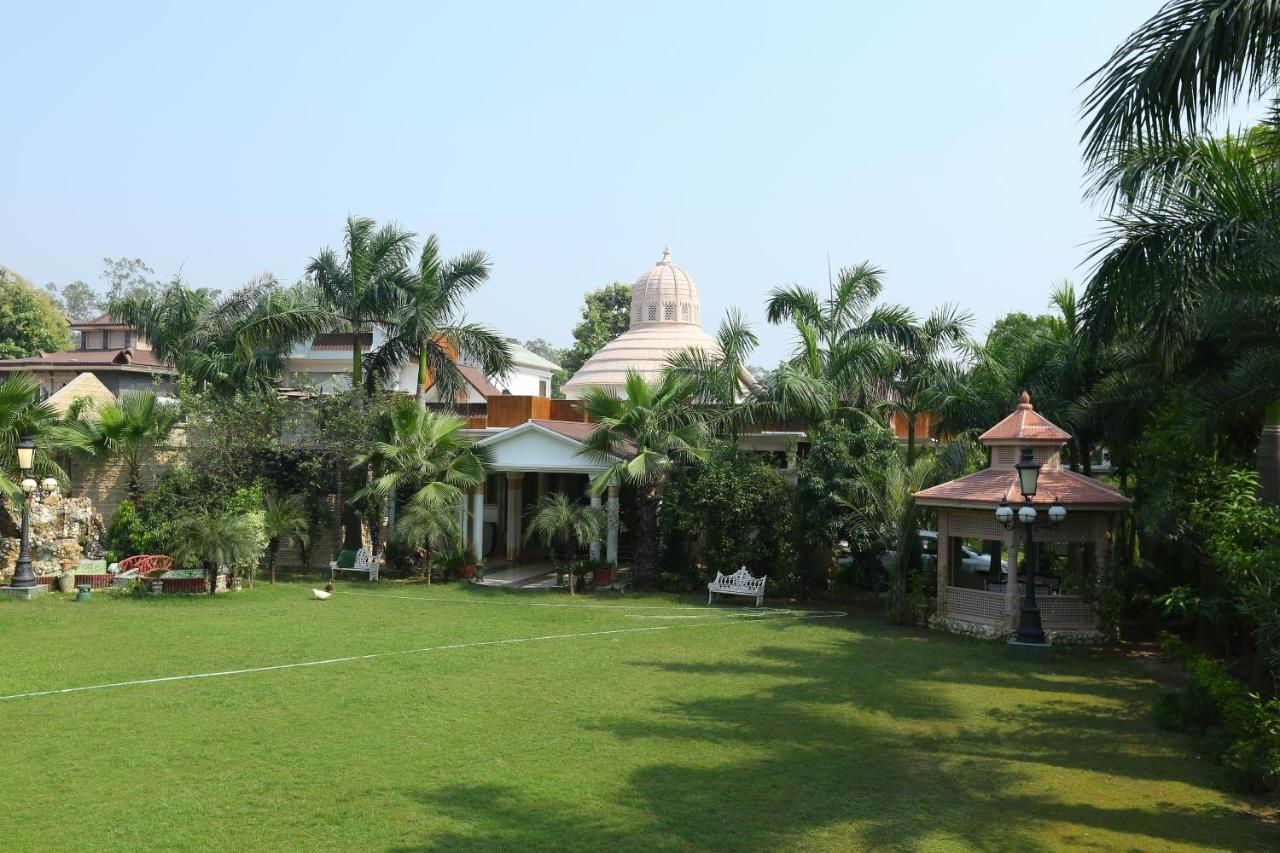 Mann The Palm Retreat Hotel Lucknow Exterior foto