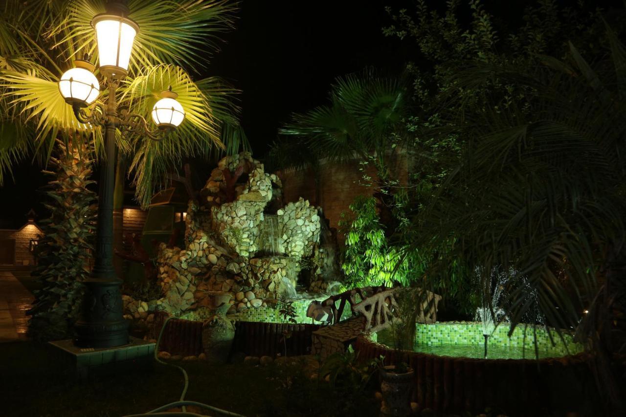 Mann The Palm Retreat Hotel Lucknow Exterior foto