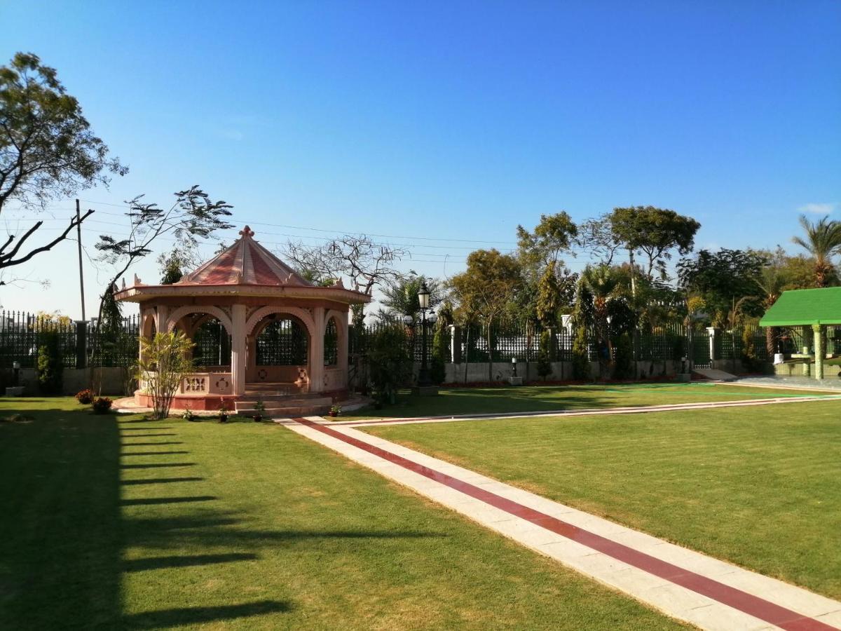 Mann The Palm Retreat Hotel Lucknow Exterior foto
