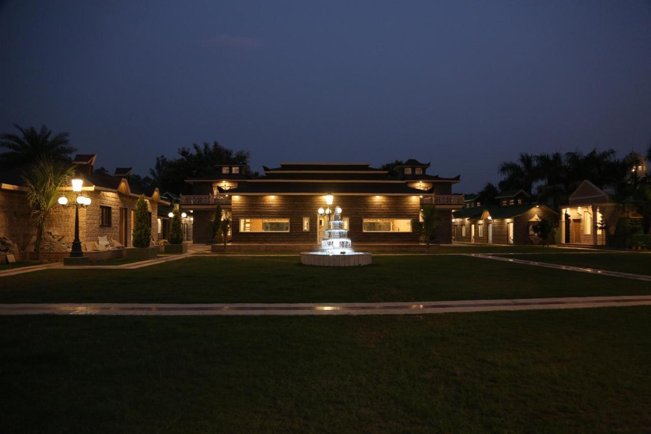 Mann The Palm Retreat Hotel Lucknow Exterior foto