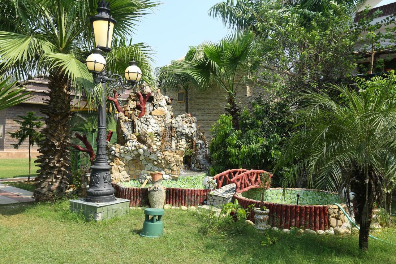Mann The Palm Retreat Hotel Lucknow Exterior foto