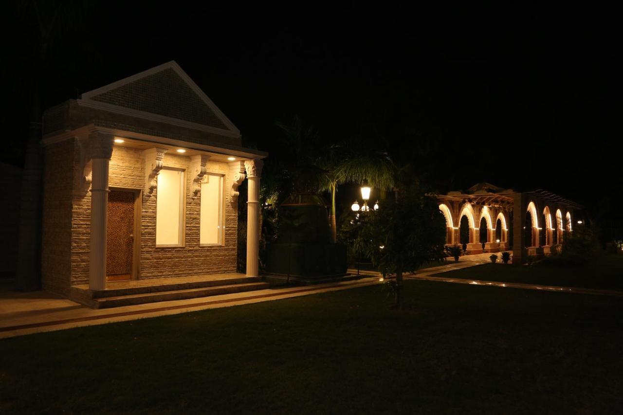 Mann The Palm Retreat Hotel Lucknow Exterior foto